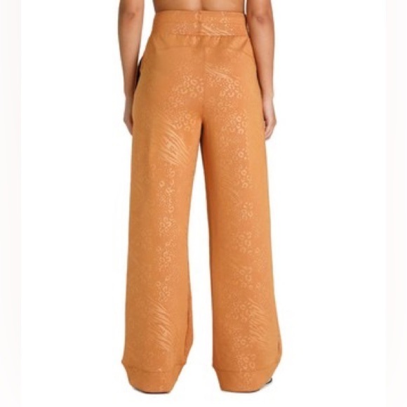 Puma Luxe Embossed Track Pants Wide Leg Size Small - Picture 7 of 7